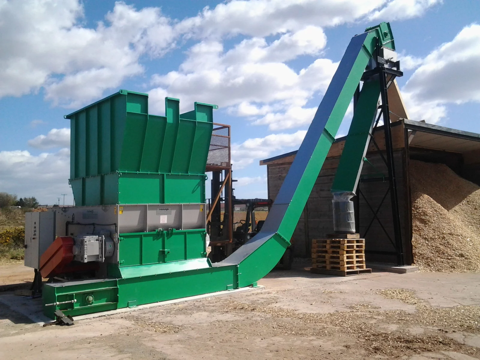 HAZ stationary Slow Speed Drum Chipper